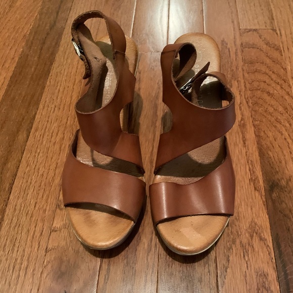 Eric Michael Shoes - Eric Michael ankle strap platforms